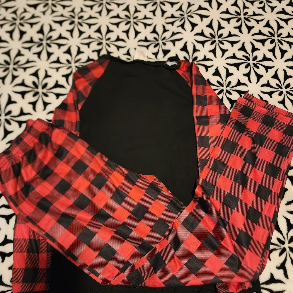 New Kids Buffalo Plaid Christmas Pajama Set 14Y